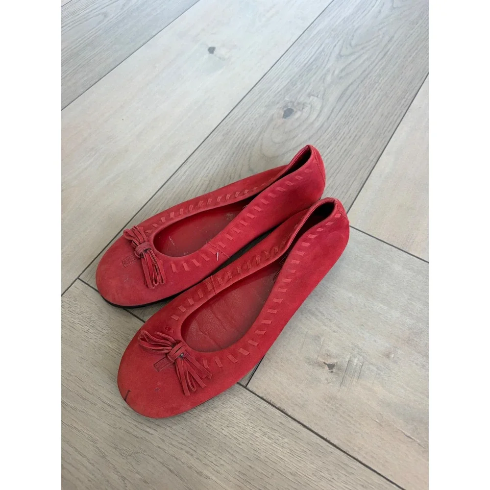 Coldwater Creek by Aerosoles Red Suede Ballet Flats Bow Tassel Slip On Shoes 6